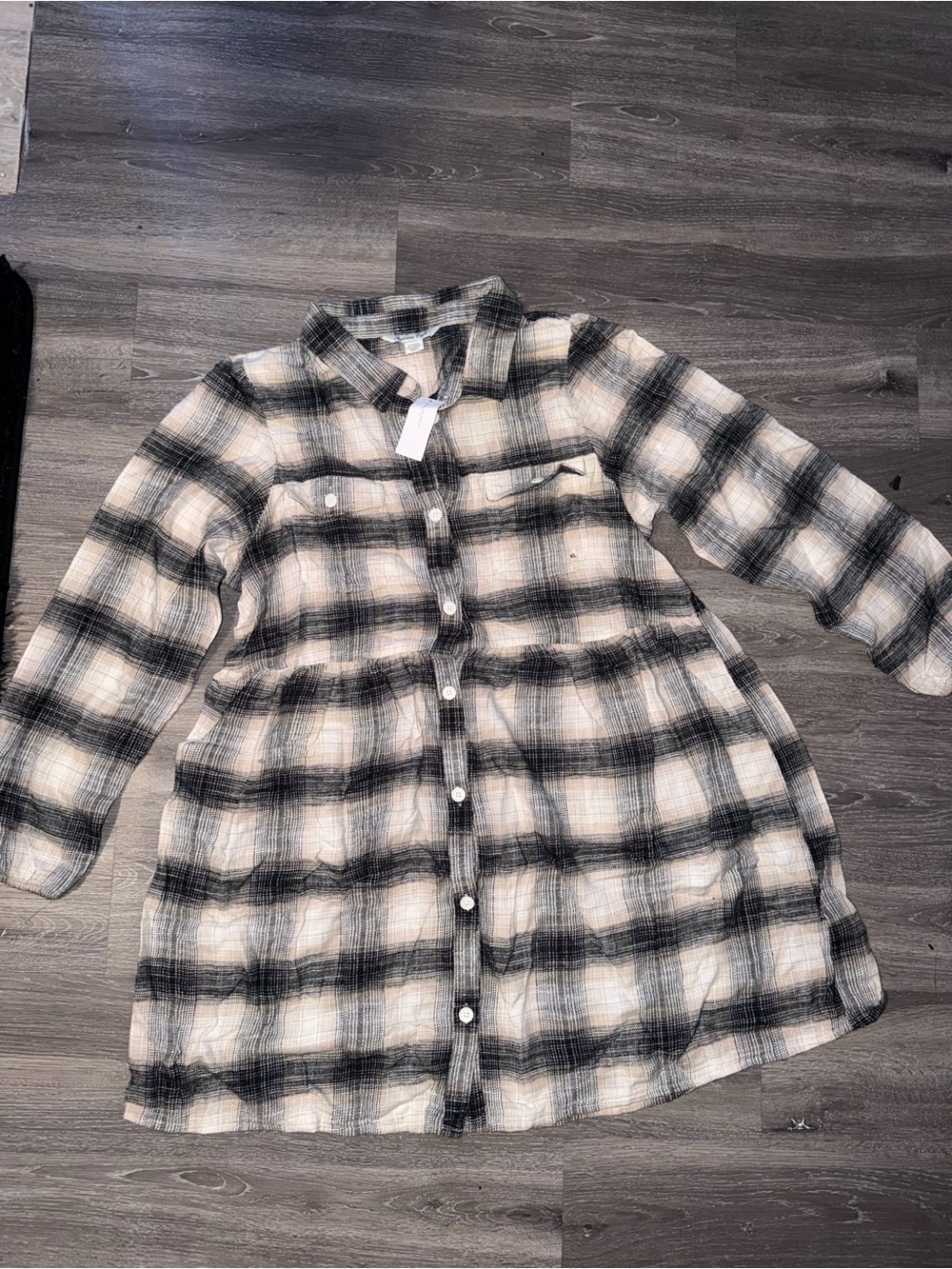 American Eagle Outfitters Black and Cream Plaid Button-Front Shirt
